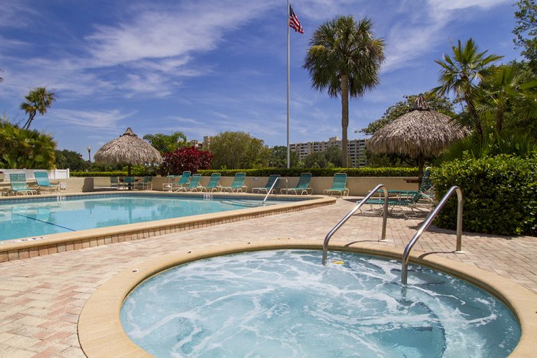 cove cay pool